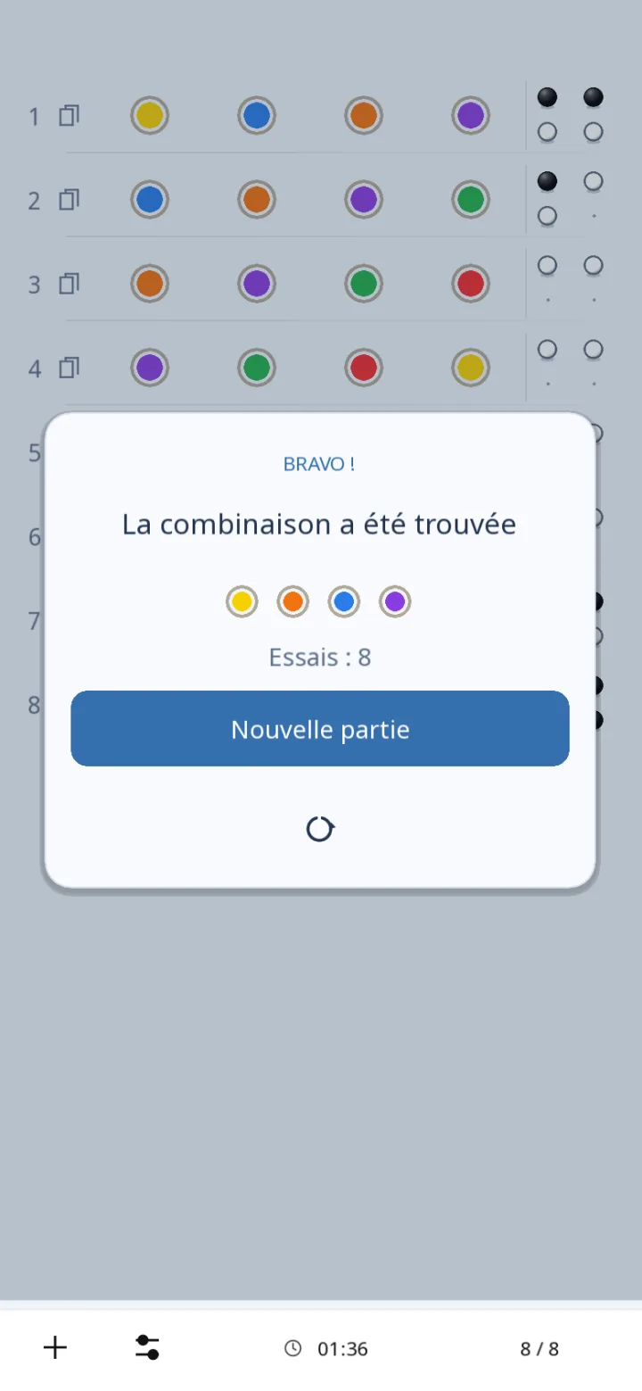 Fin d’une partie gagnée de Code Breaker sur téléphone, thème clair : une fenêtre annonce que la combinaison a été trouvée, montre le code, le nombre d’essais et un bouton Nouvelle partie, devant la grille des essais.